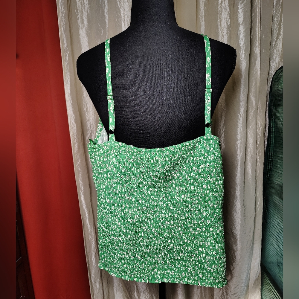 Lush Green Floral Ruched Cami Top 2X Plus Size Adjustable Straps - Picture 5 of 13